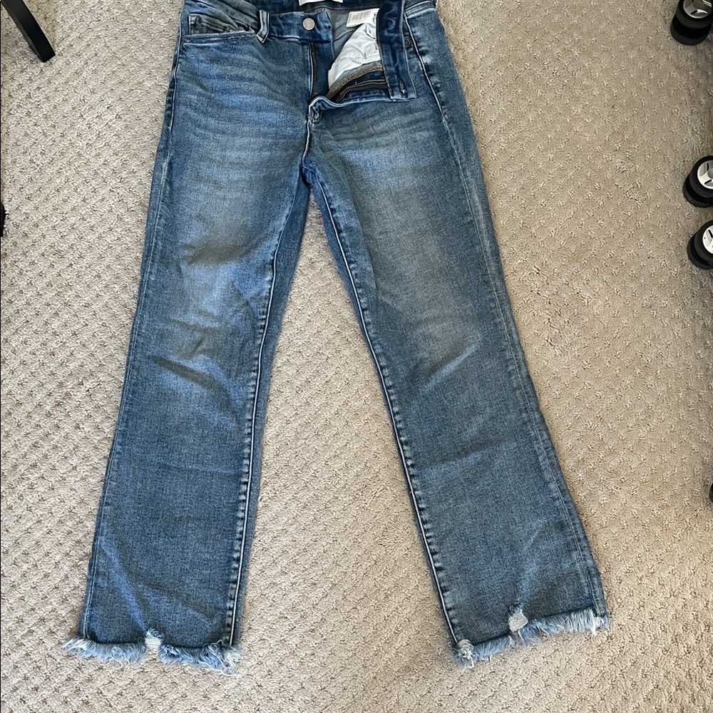 Classic Blue Straight-Leg Women’s Jeans with Raw Hem